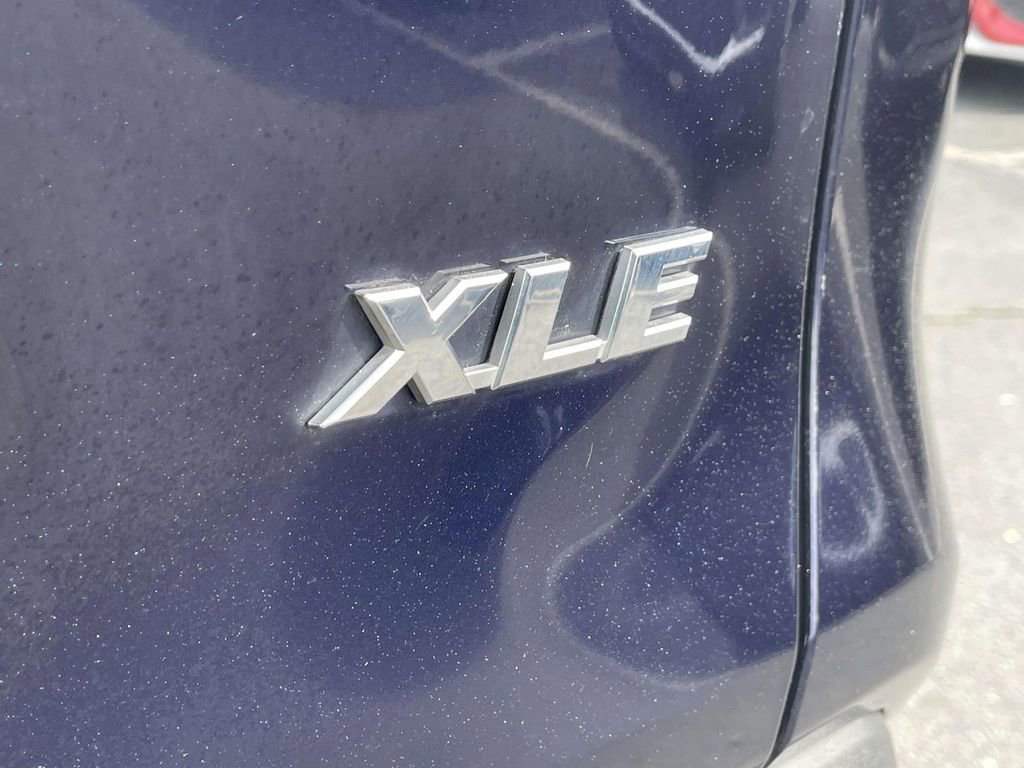 Used 2019 Toyota RAV4 XLE w/ Convenience Package image 10