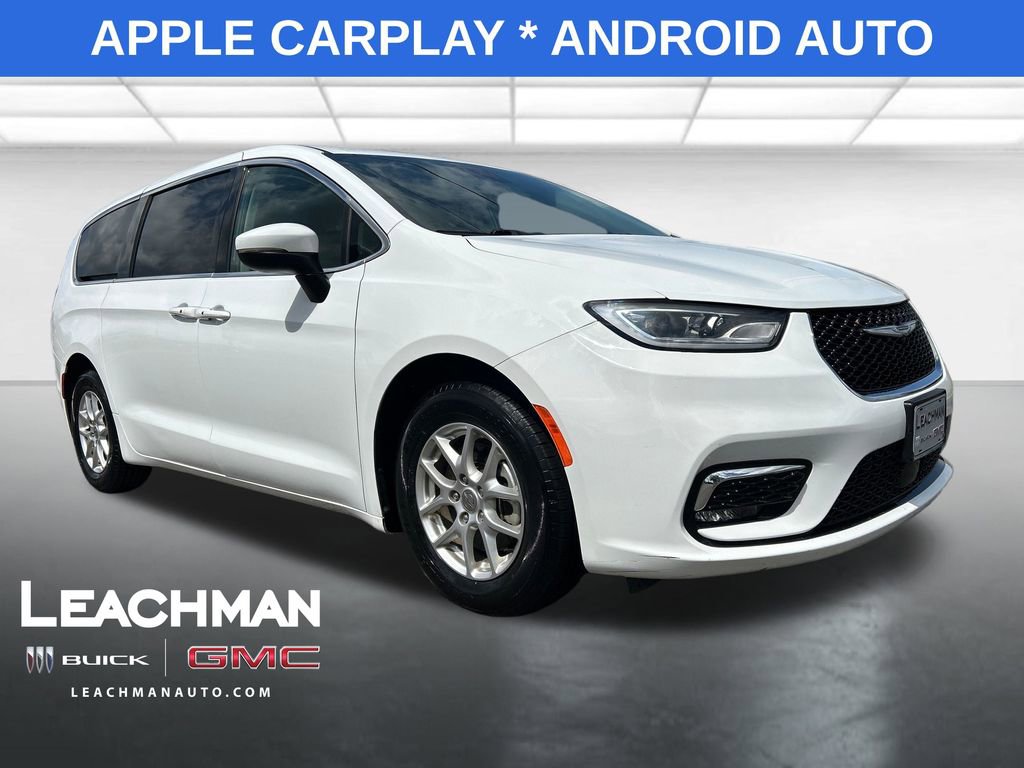 Used 2023 Chrysler Pacifica Touring-L image 1