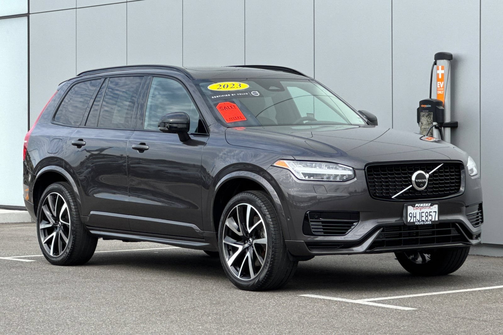 Used 2023 Volvo XC90 T8 Plus AWD/4WD image 7