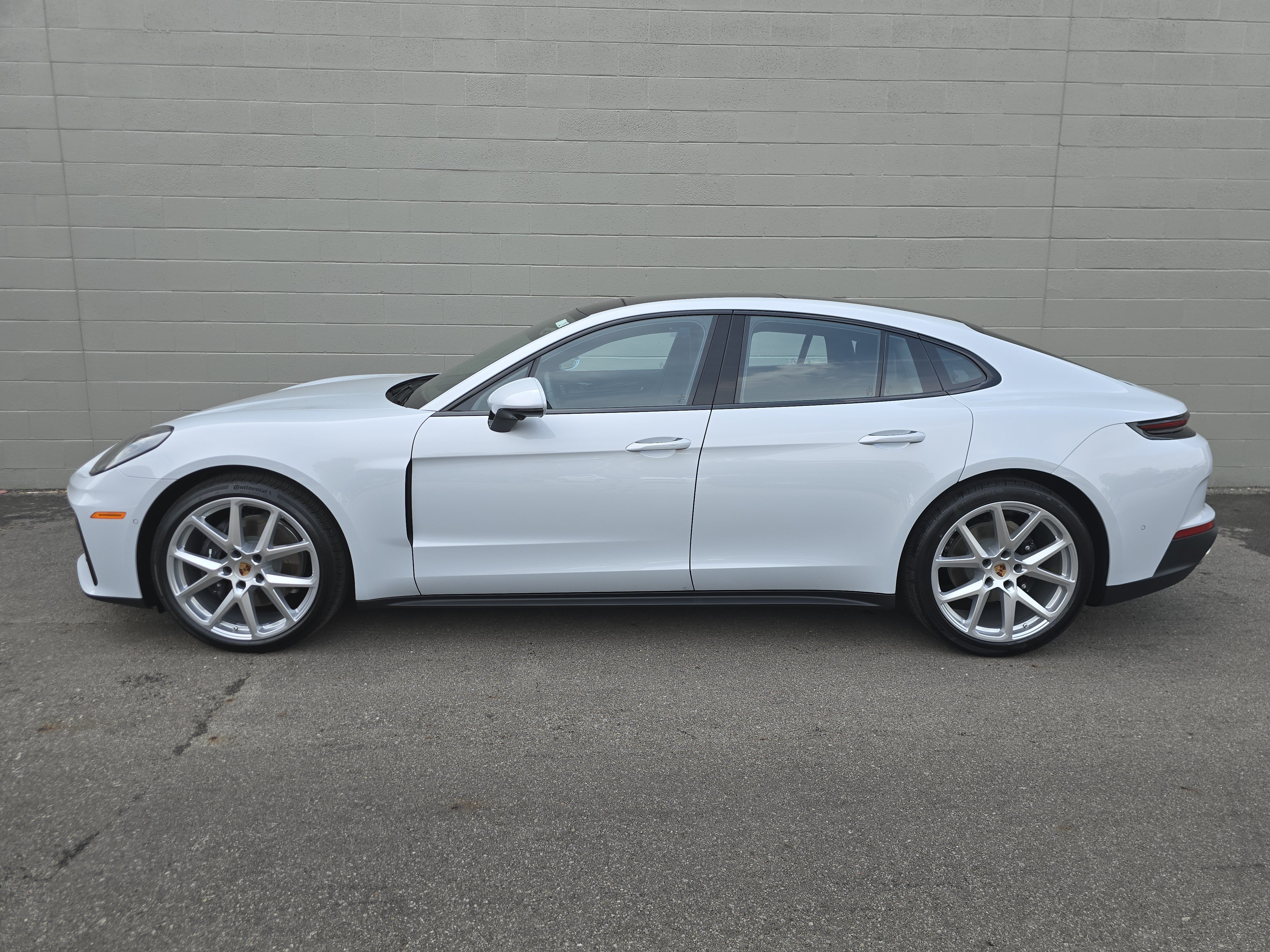 New 2026 Porsche Panamera 4 AWD/4WD image 2