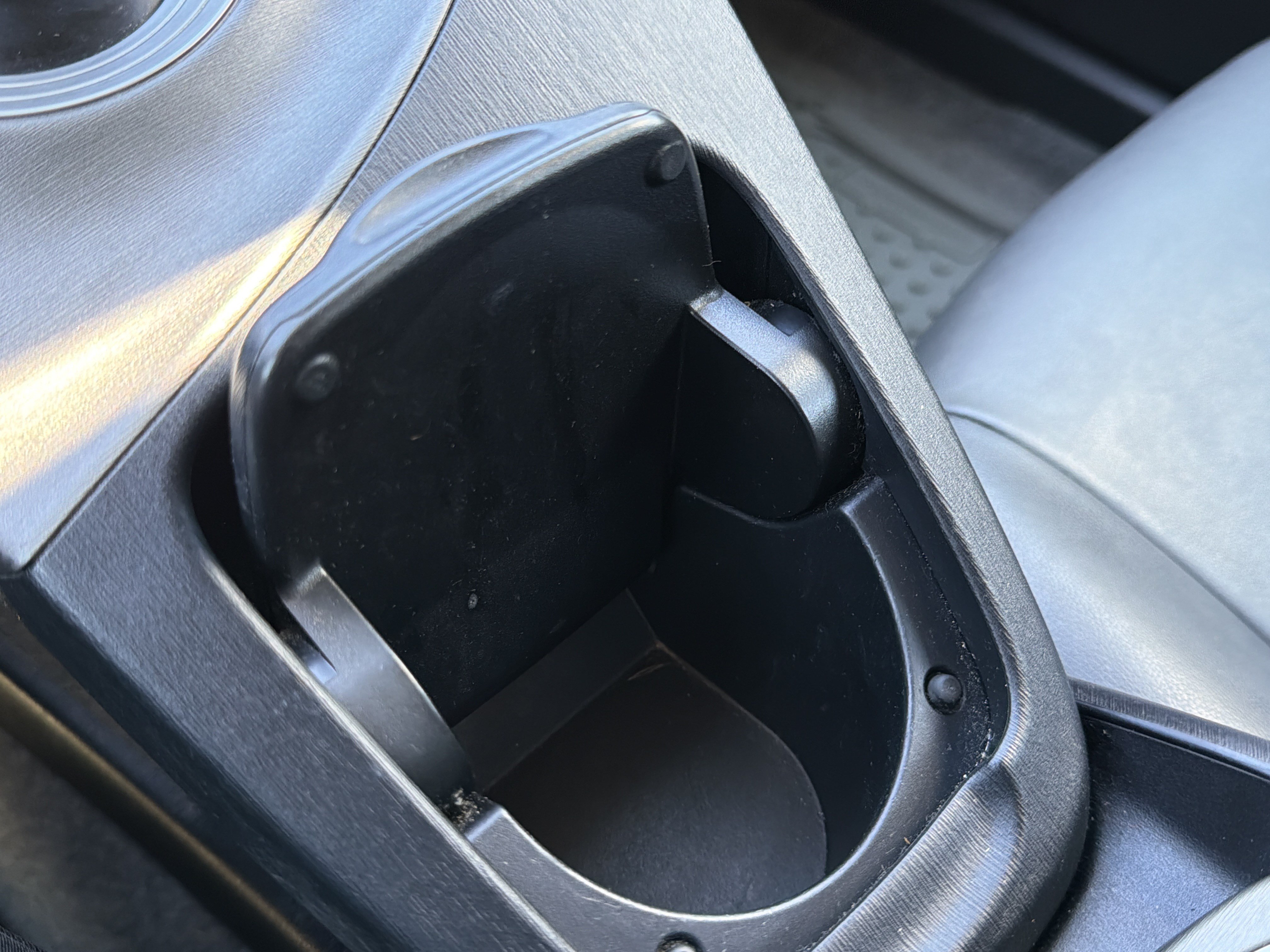 Used 2013 Toyota Prius Four w/ Deluxe Solar Roof Pkg FWD image 18