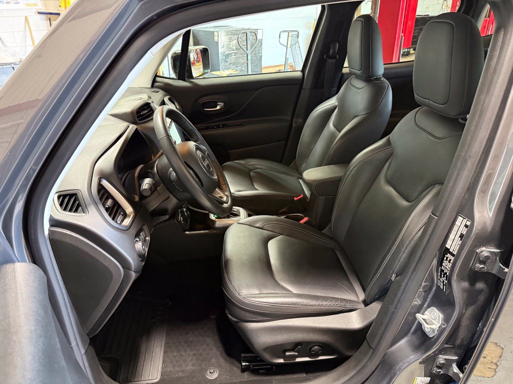 Certified 2022 Jeep Renegade Limited AWD/4WD image 21