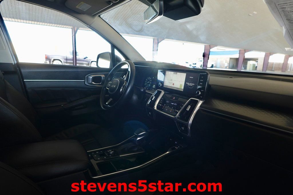 Used 2023 Kia Sorento SX image 7