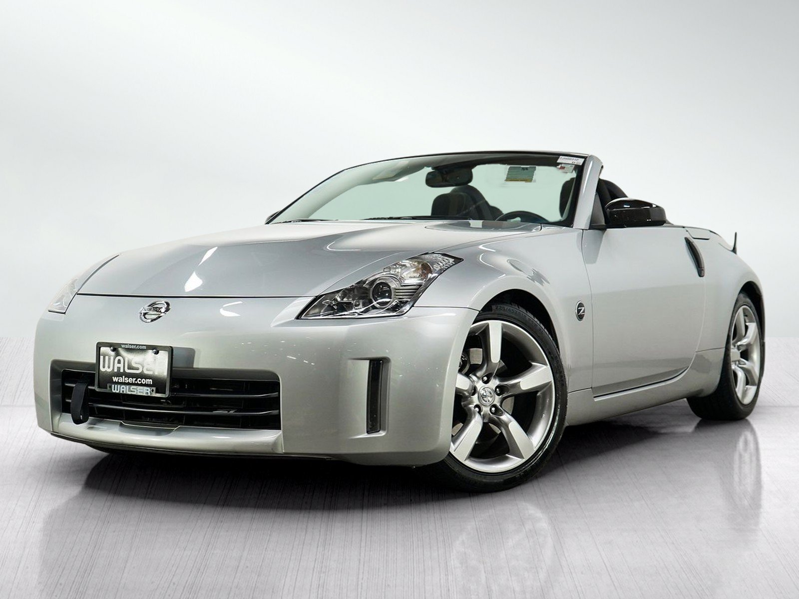 Used 2007 Nissan 350Z Enthusiast RWD image 2
