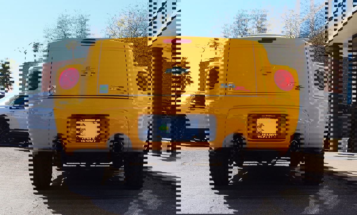 Used 2005 Chevrolet SSR w/ Preferred Equipment Group image 12