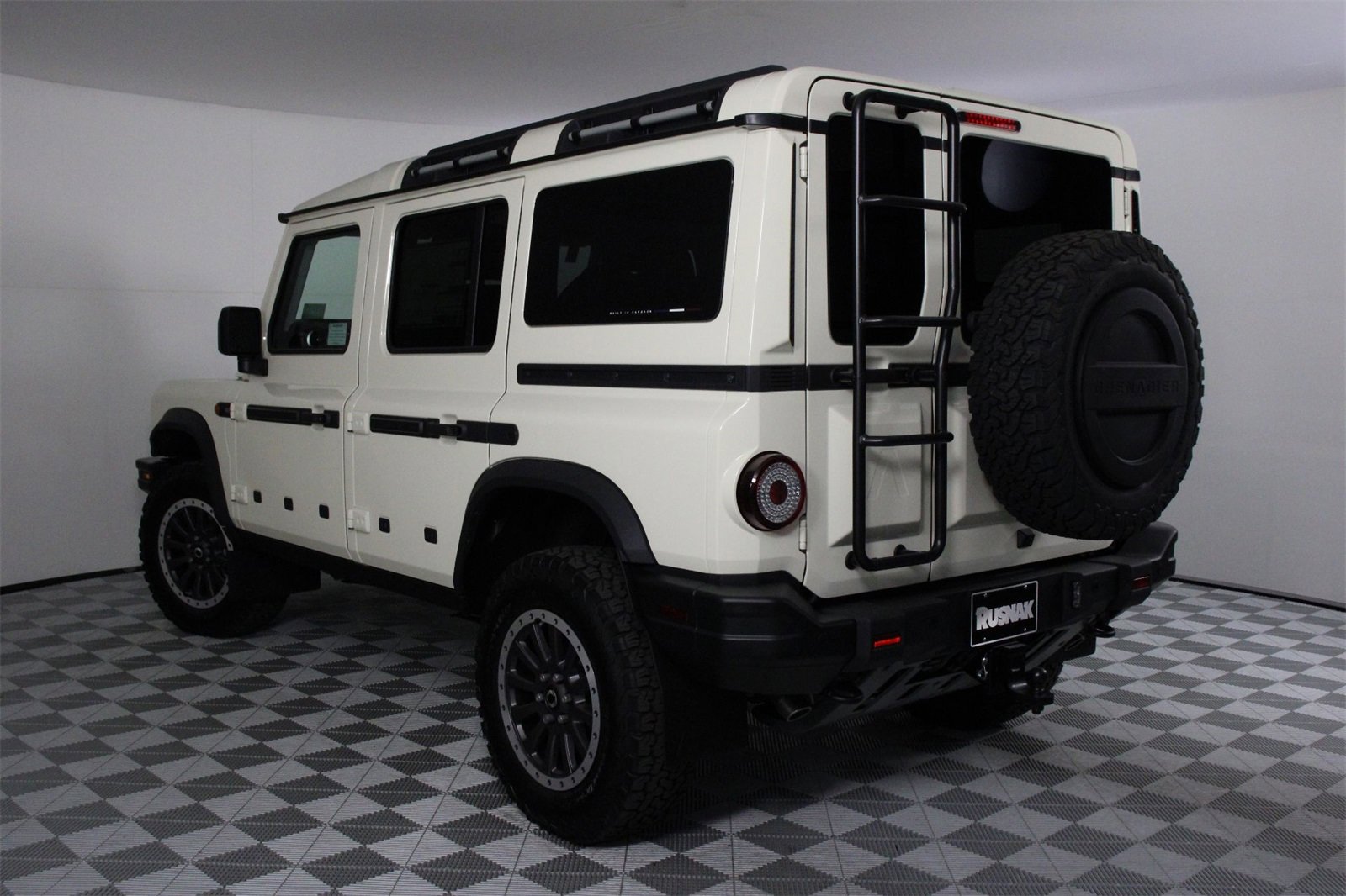 New 2025 INEOS Grenadier Fieldmaster Edition image 3