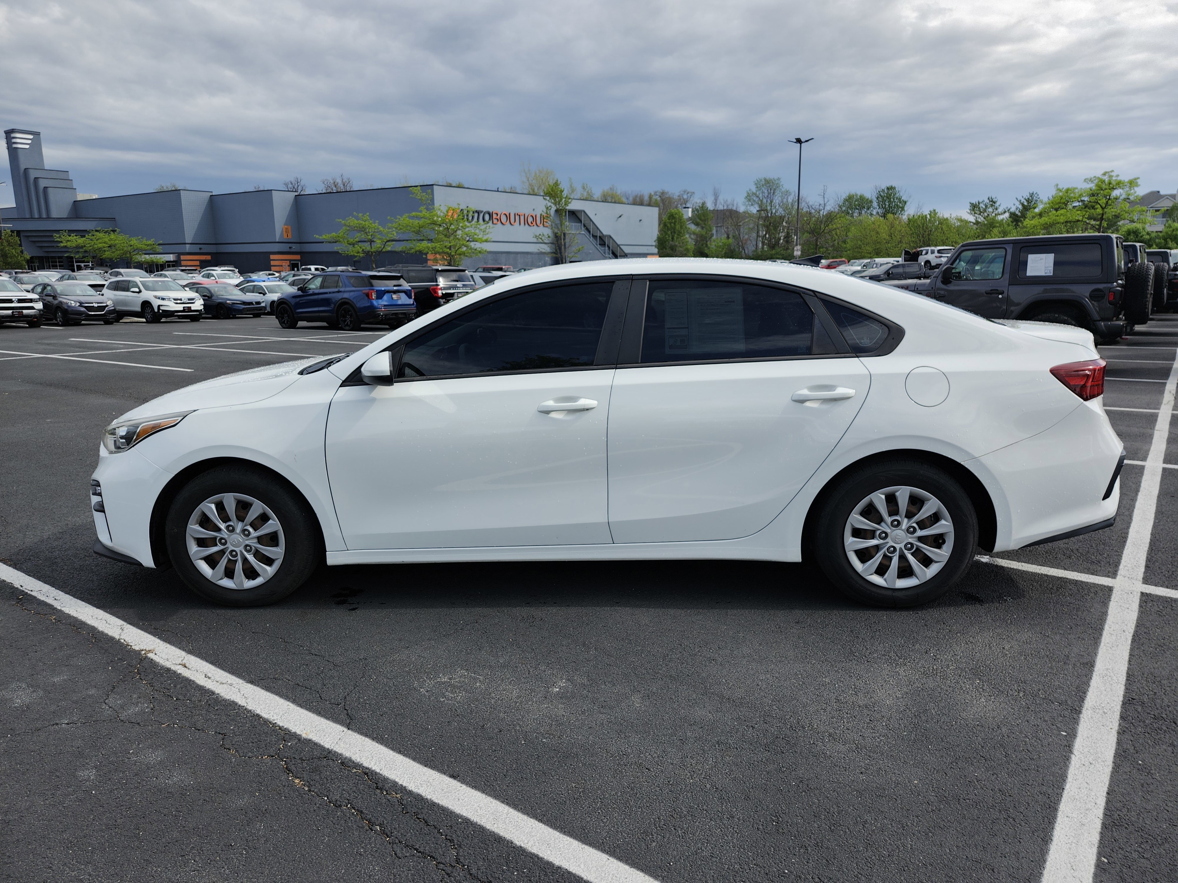 Used 2020 Kia Forte Sedan FWD image 11