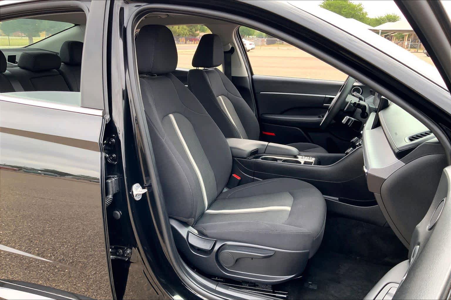 Used 2025 Hyundai Sonata SEL FWD image 9