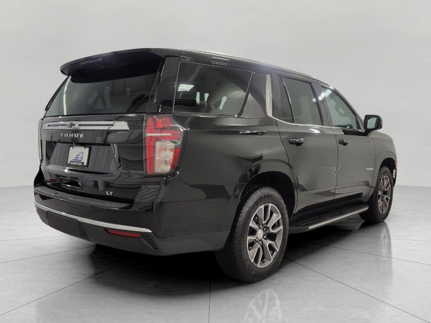 Used 2021 Chevrolet Tahoe LT w/ Luxury Package AWD/4WD image 19