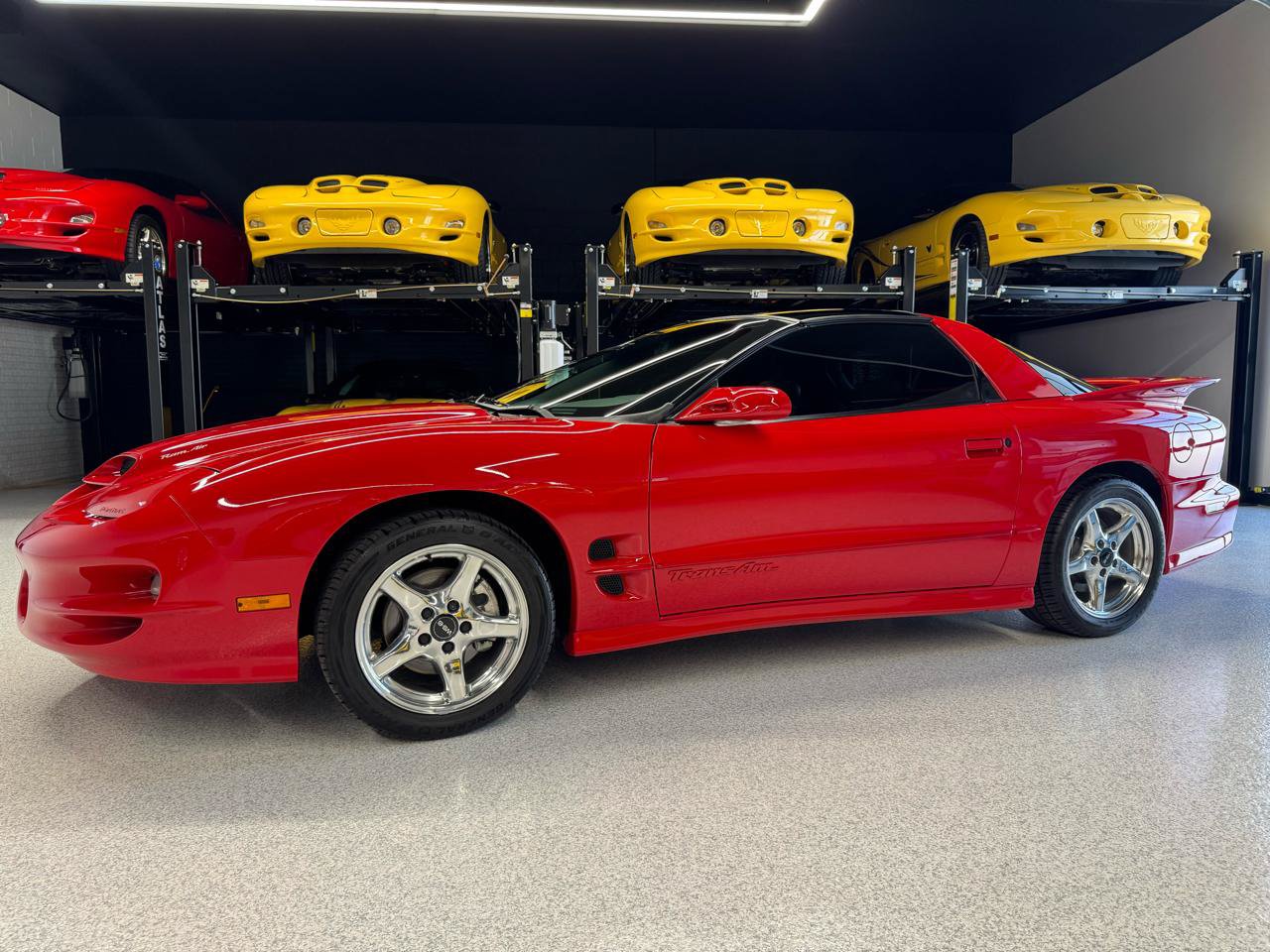 Used 1999 Pontiac Firebird Formula RWD image 8