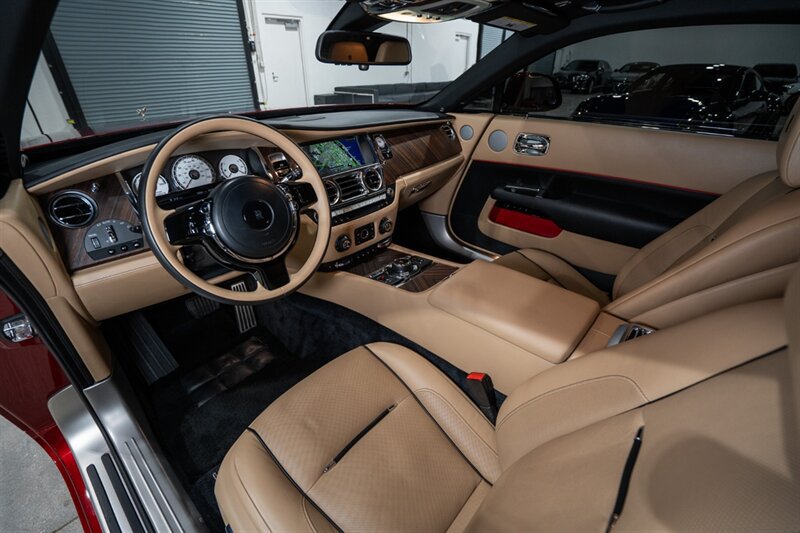 Used 2019 Rolls-Royce Wraith RWD image 18