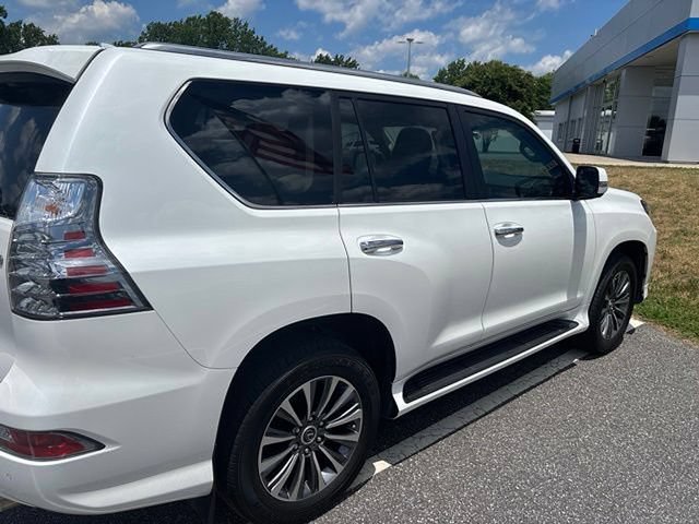 Used 2022 Lexus GX 460 Luxury AWD/4WD image 4
