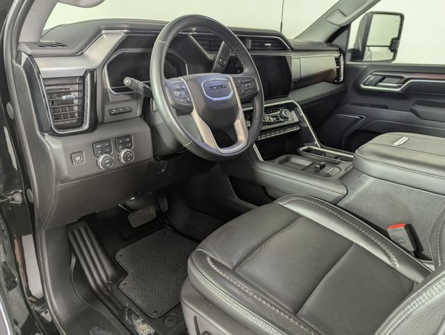 Used 2025 GMC Sierra 2500 Denali w/ Technology Package AWD/4WD image 16