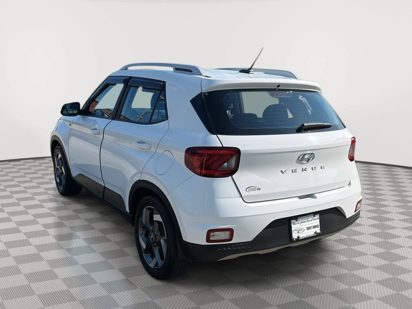 Certified 2023 Hyundai Venue SEL FWD image 7
