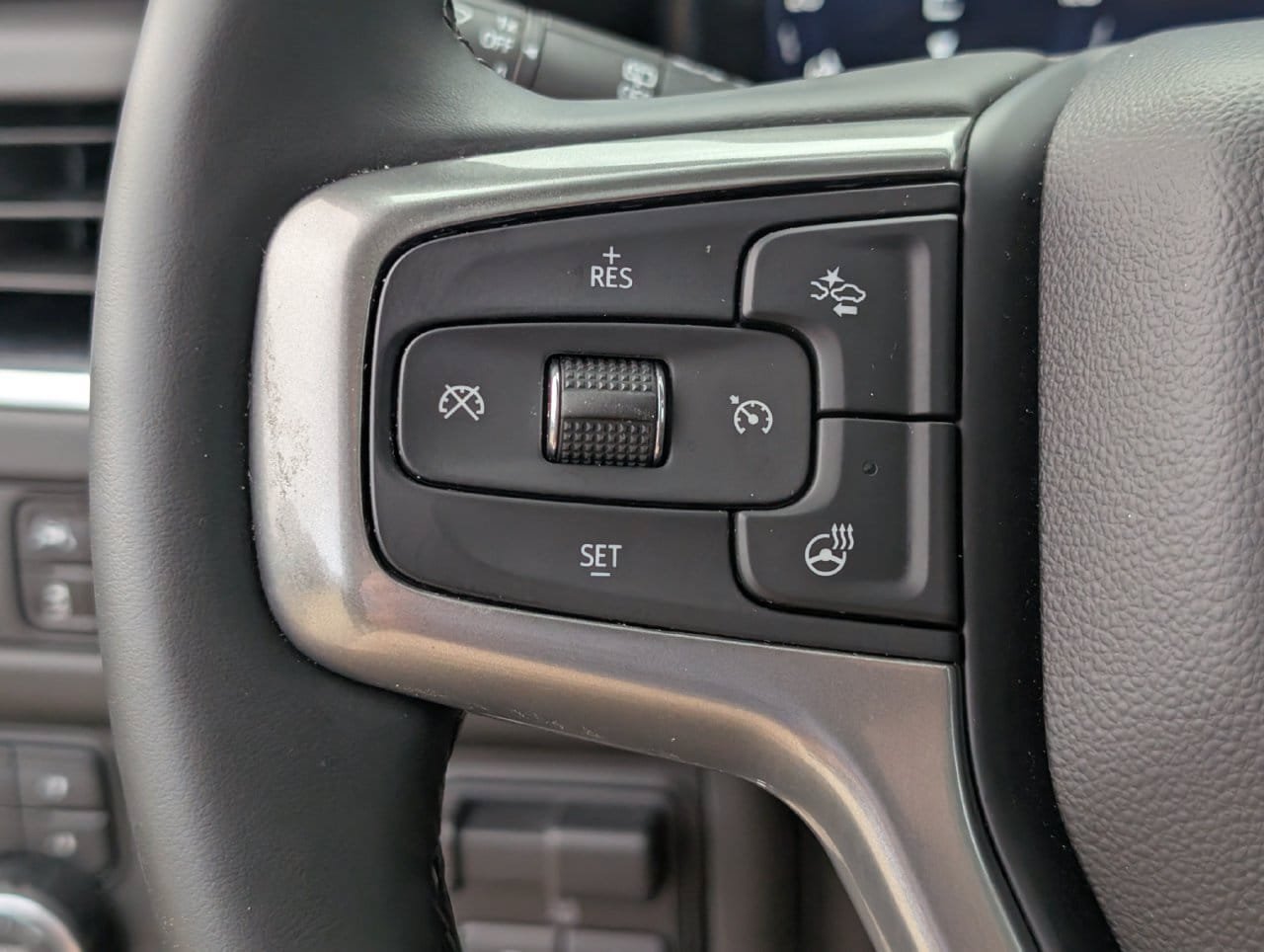 Used 2024 Chevrolet Tahoe Z71 w/ Luxury Package AWD/4WD image 22