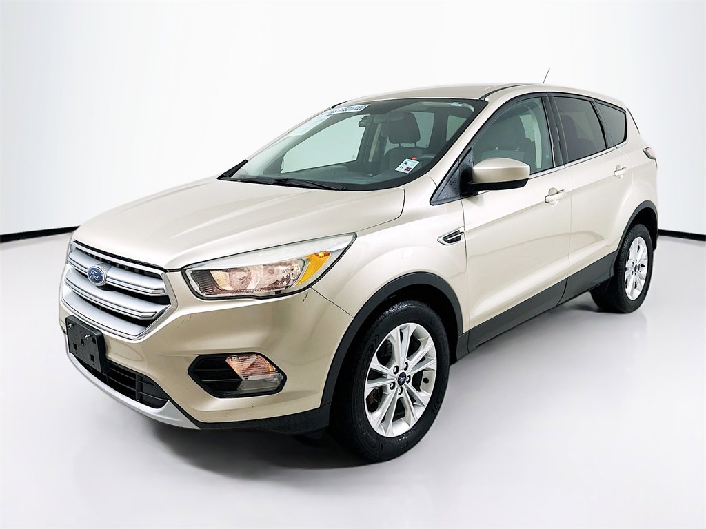 Used 2017 Ford Escape SE