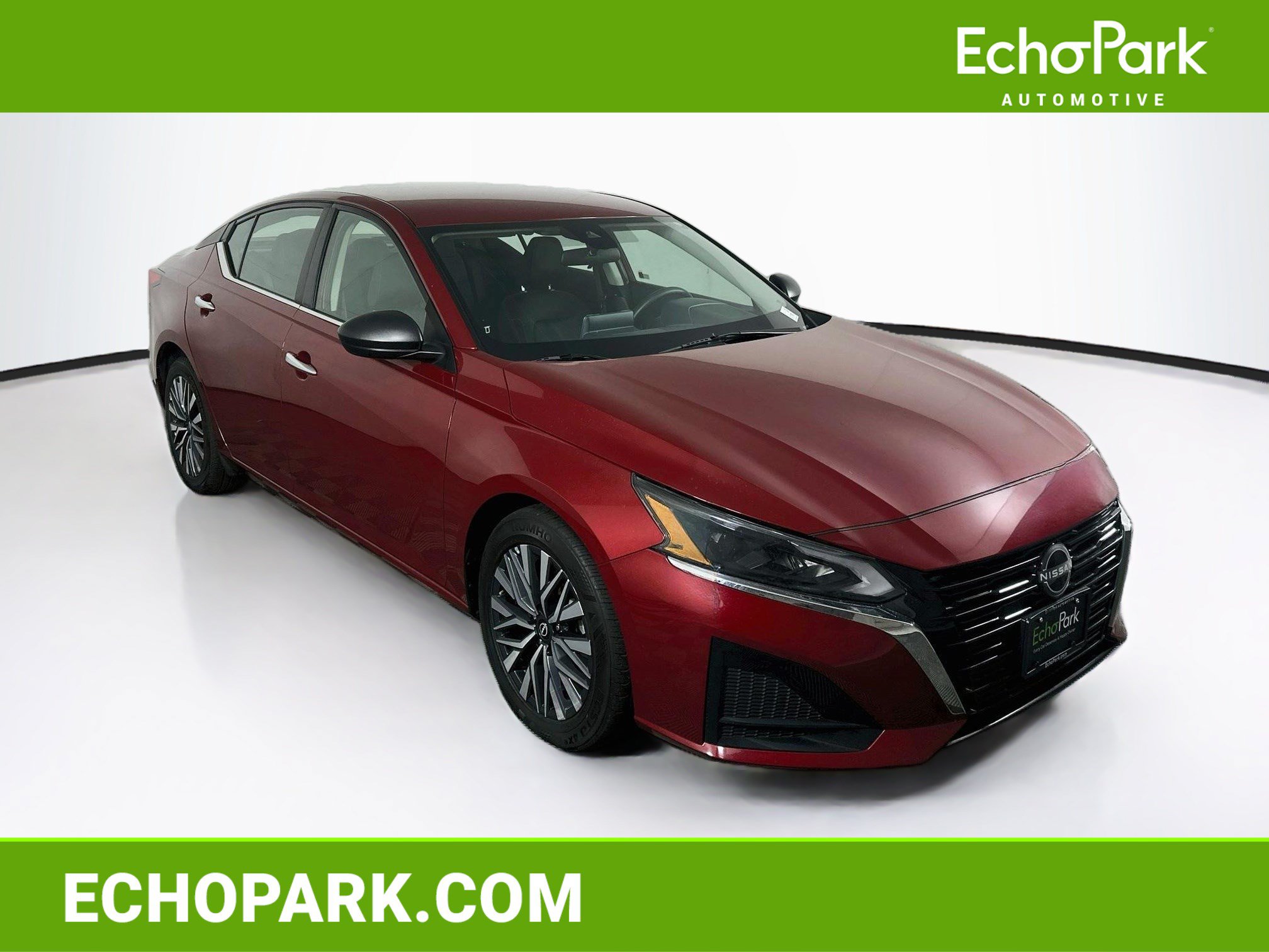 Used 2024 Nissan Altima 2.5 SV FWD image 1