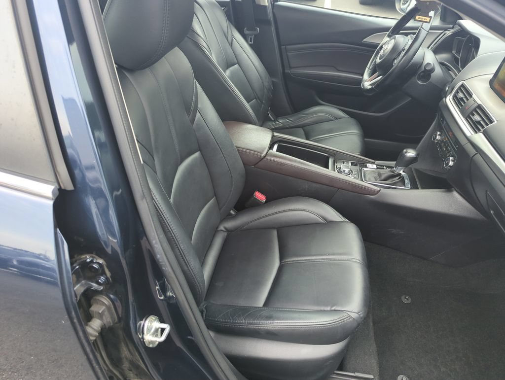 Used 2017 MAZDA MAZDA3 Touring FWD image 35
