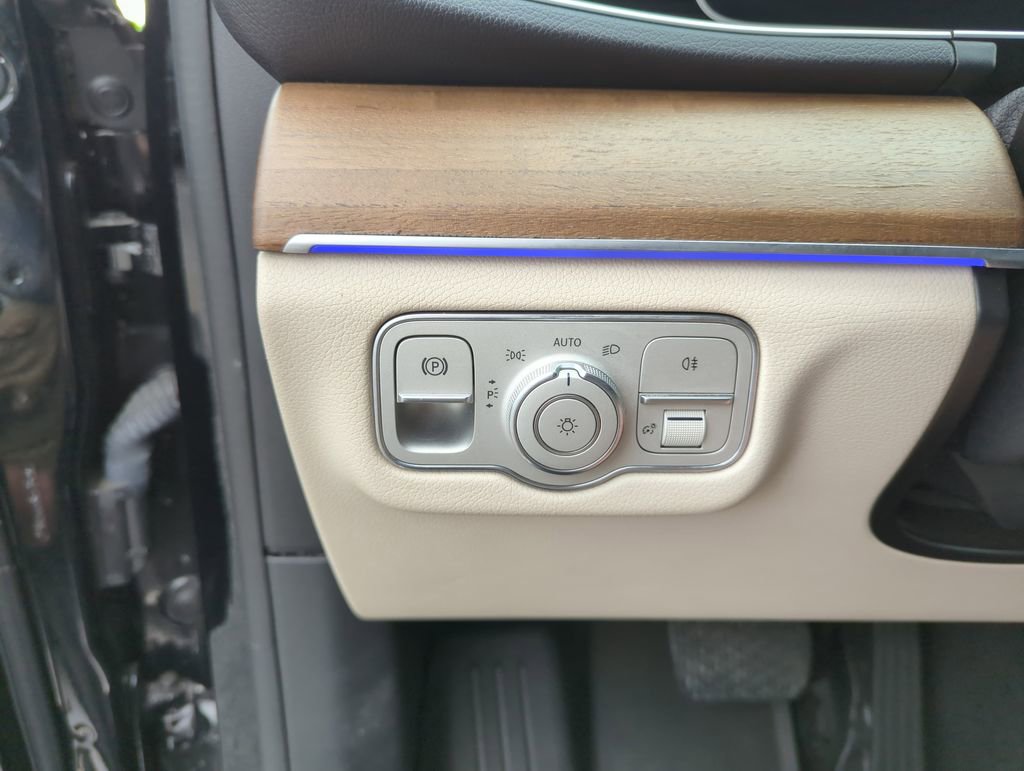 Used 2021 Mercedes-Benz GLE 350 4MATIC w/ 3rd Row Seat Package image 21