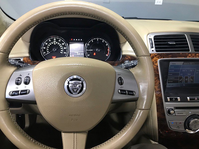 Used 2010 Jaguar XK Convertible image 27