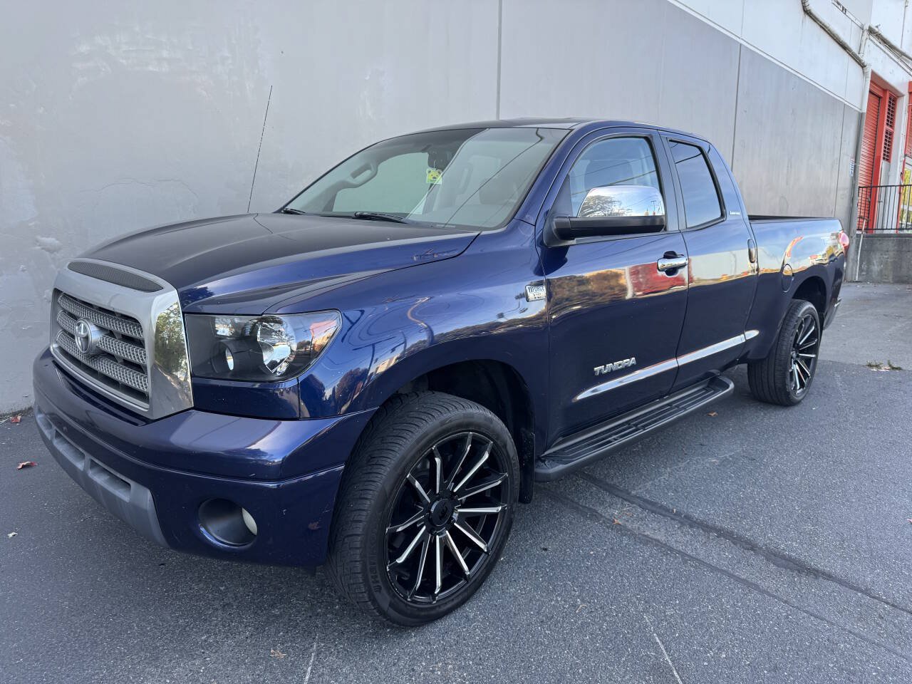 Used 2007 Toyota Tundra Limited AWD/4WD image 2