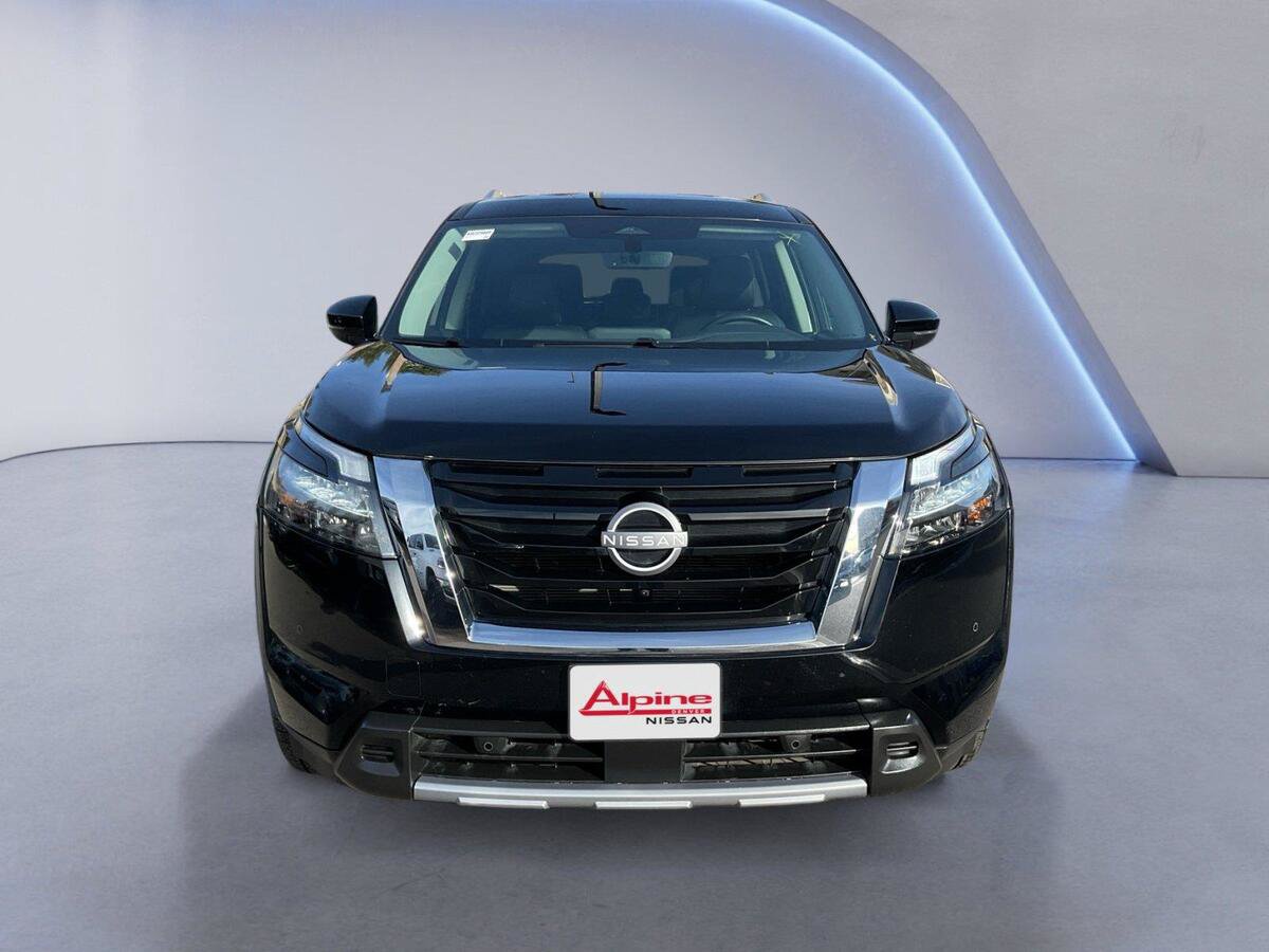Used 2025 Nissan Pathfinder SL AWD/4WD image 8