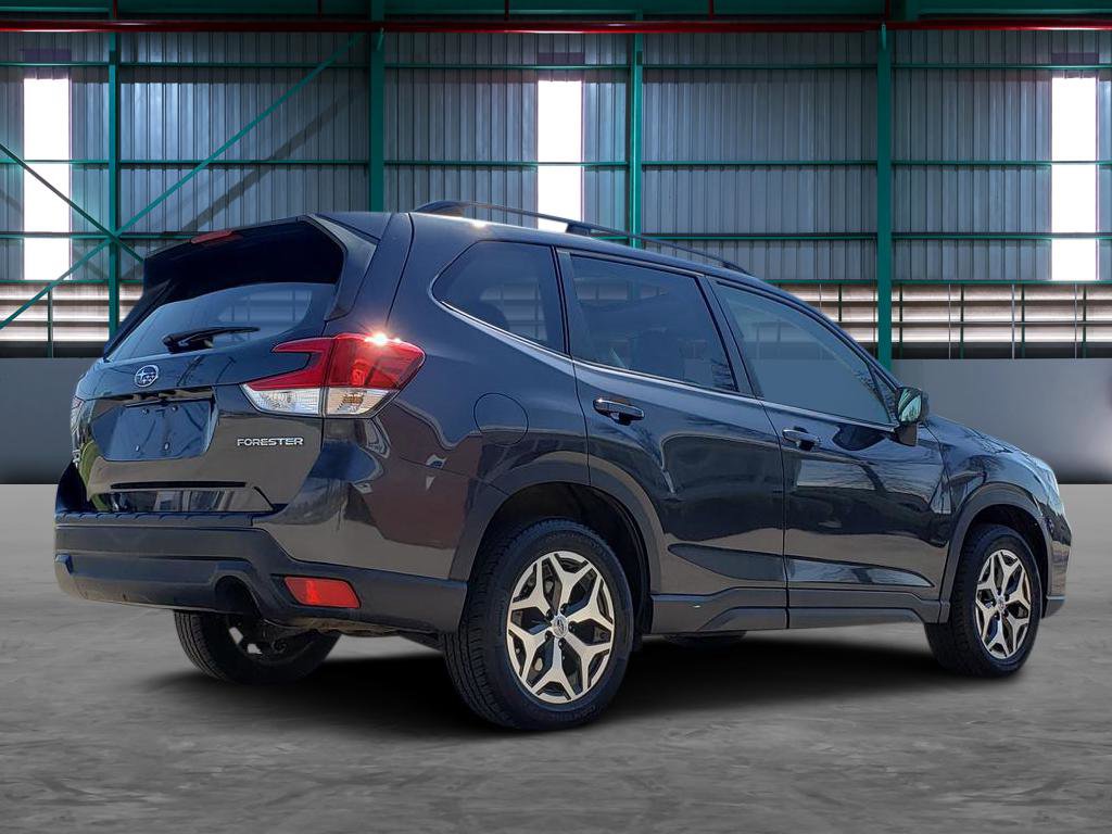Used 2019 Subaru Forester Premium image 5