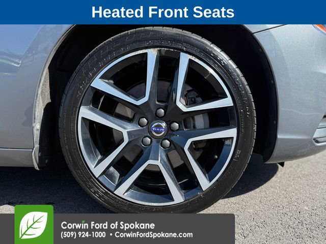 Used 2017 Volvo S60 T5 Dynamic image 9