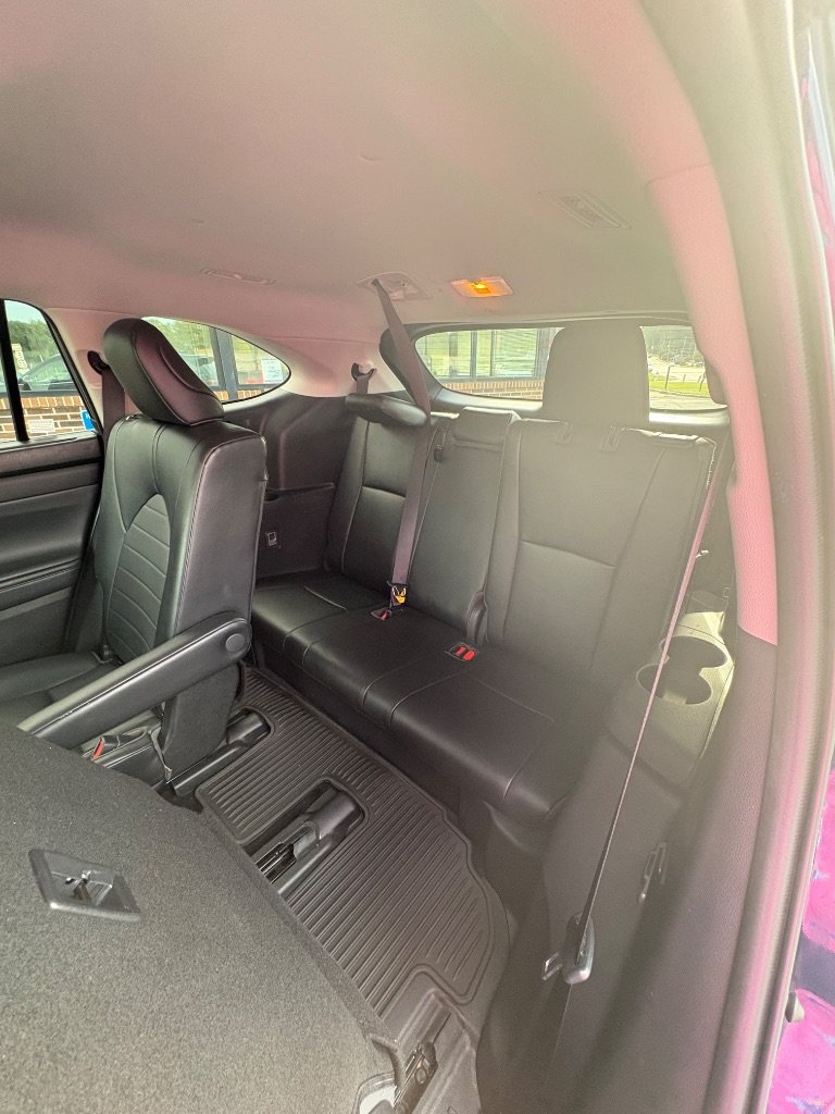 Used 2022 Toyota Highlander XLE AWD/4WD image 21