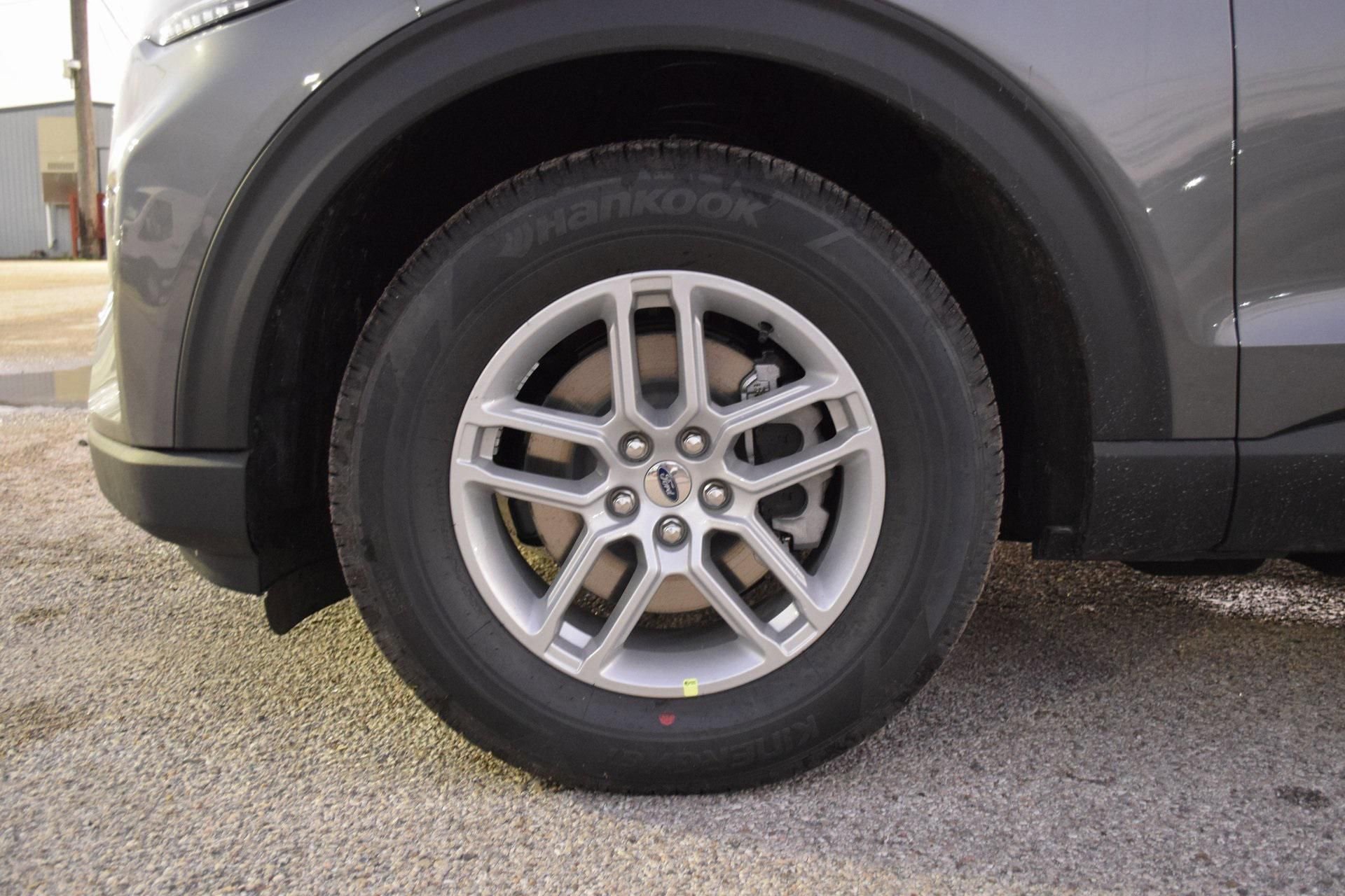 New 2026 Ford Explorer Active w/ Active Comfort Package image 27