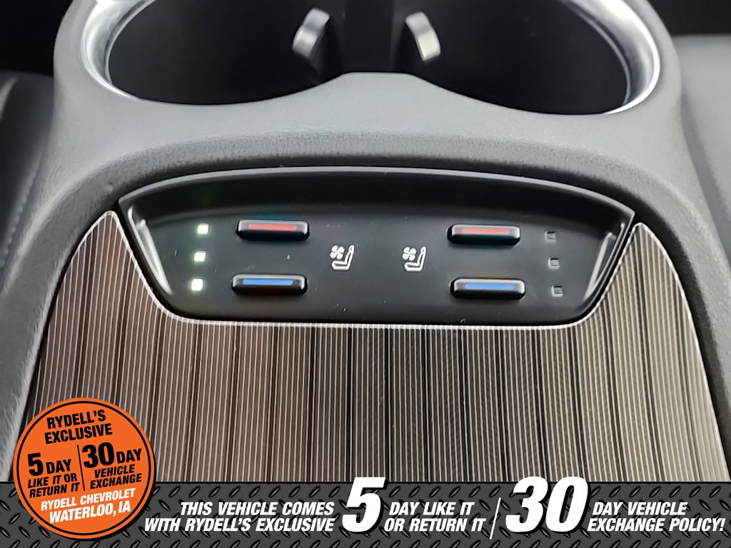 Used 2021 Toyota Venza XLE w/ Softex Package image 32