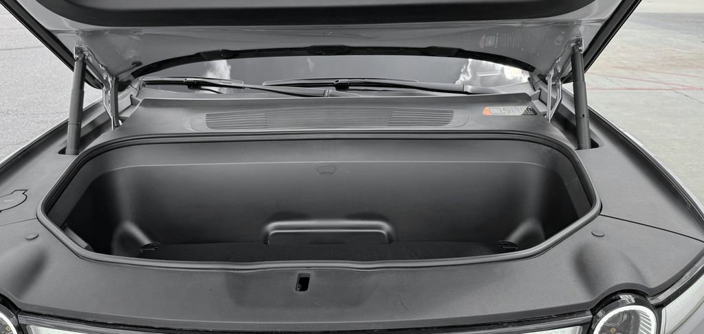 Used 2024 Rivian R1S Adventure AWD/4WD image 11