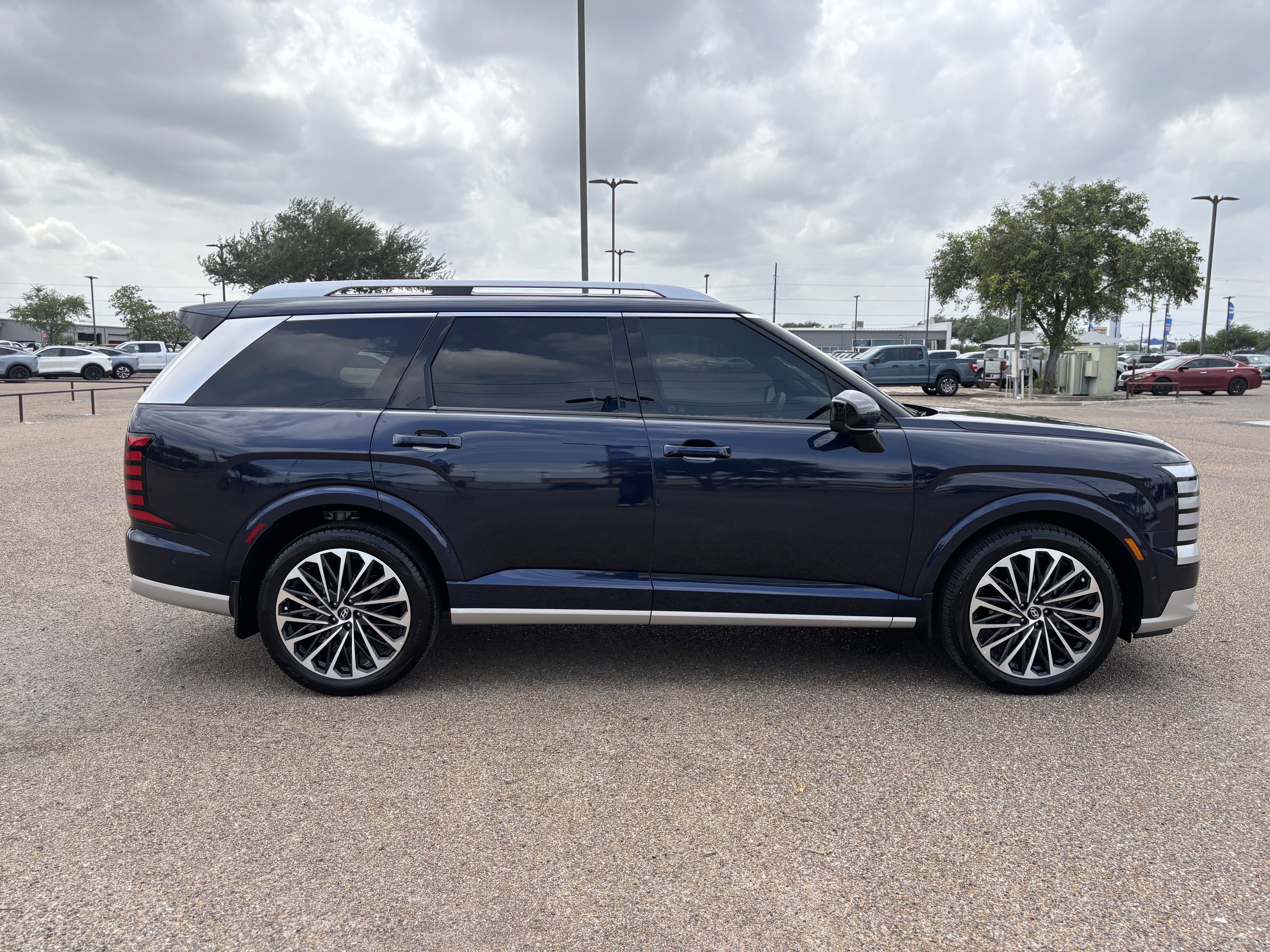 Used 2026 Hyundai Palisade Calligraphy FWD image 7
