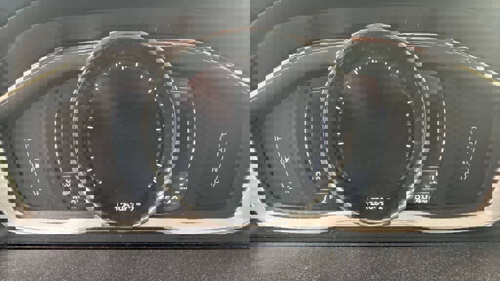 Used 2016 Volvo XC60 T6 w/ Proximity Package image 19