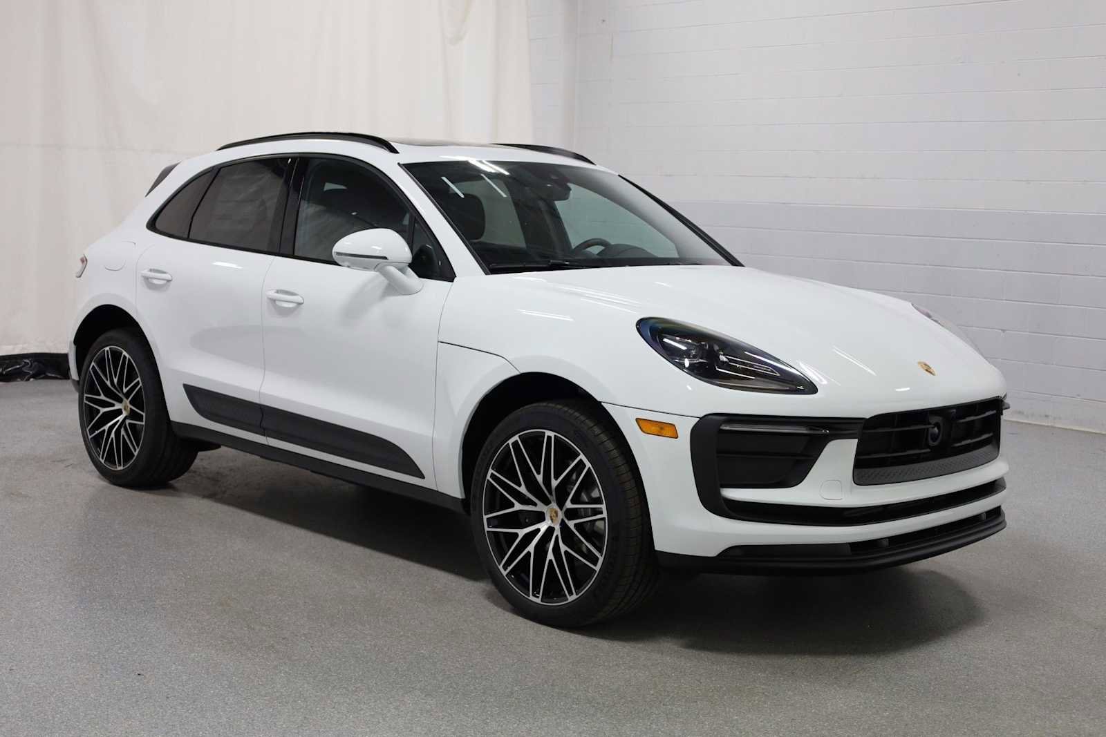 New 2026 Porsche Macan image 13
