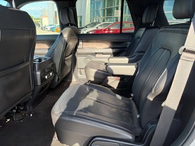 Used 2020 Ford Expedition Limited RWD image 10