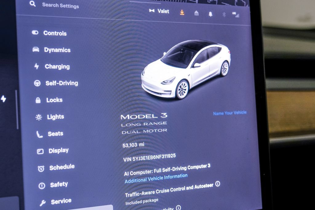 Used 2022 Tesla Model 3 Long Range AWD/4WD image 21