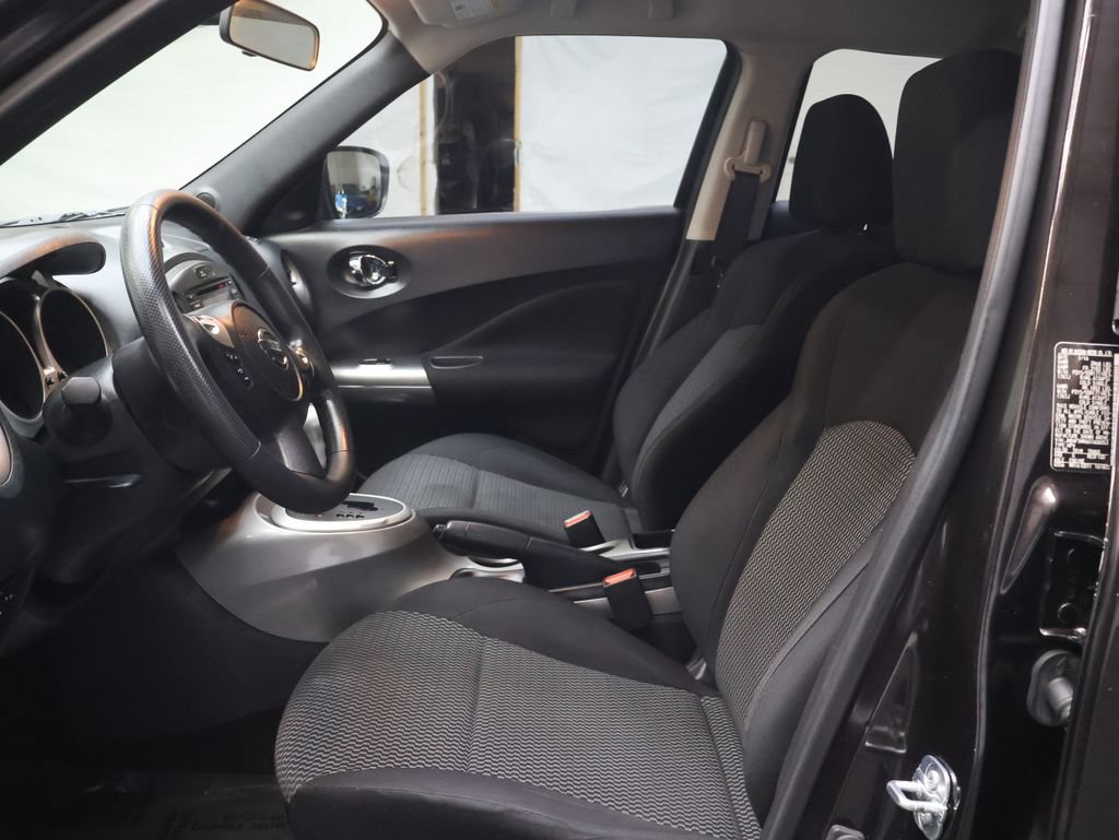 Used 2016 Nissan Juke S FWD image 17