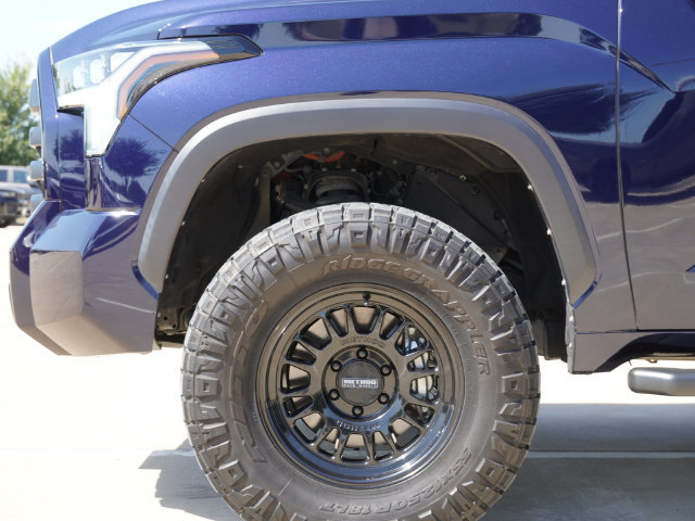 Used 2024 Toyota Tundra Limited AWD/4WD image 8
