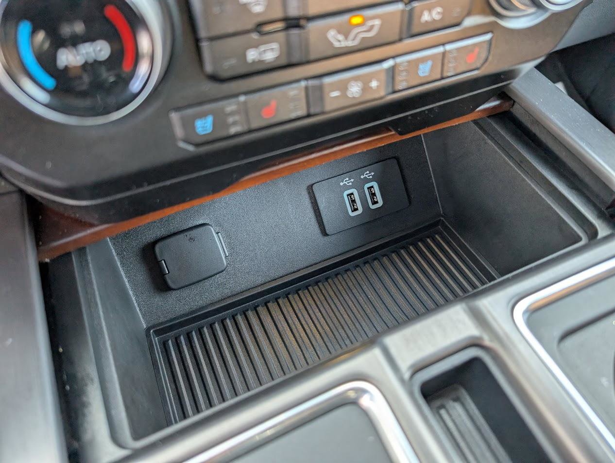 Used 2016 Ford F150 Limited w/ Trailer Tow Package image 28