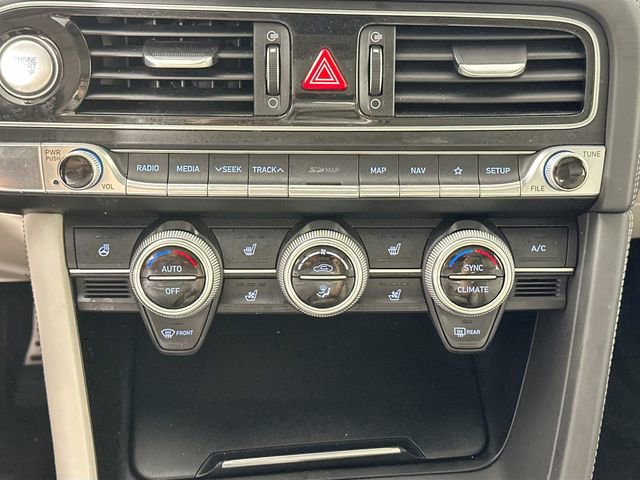 Used 2020 Genesis G70 3.3T w/ Prestige Package AWD/4WD image 15
