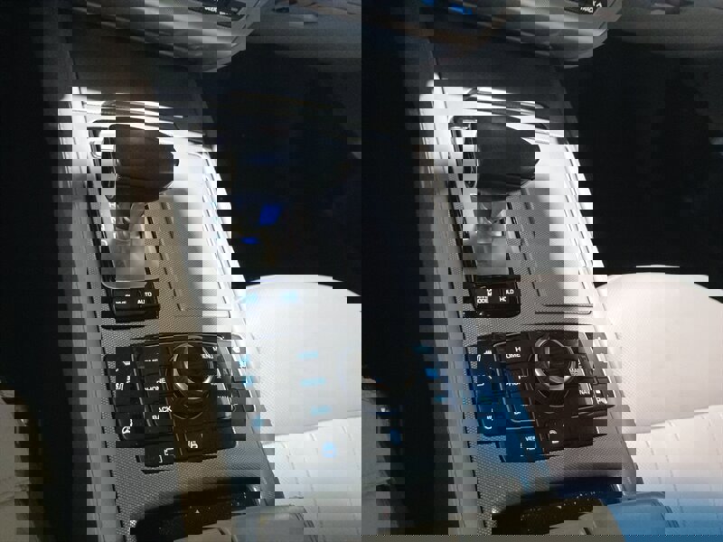 Used 2018 Genesis G80 3.8 w/ Option Group 03 image 24