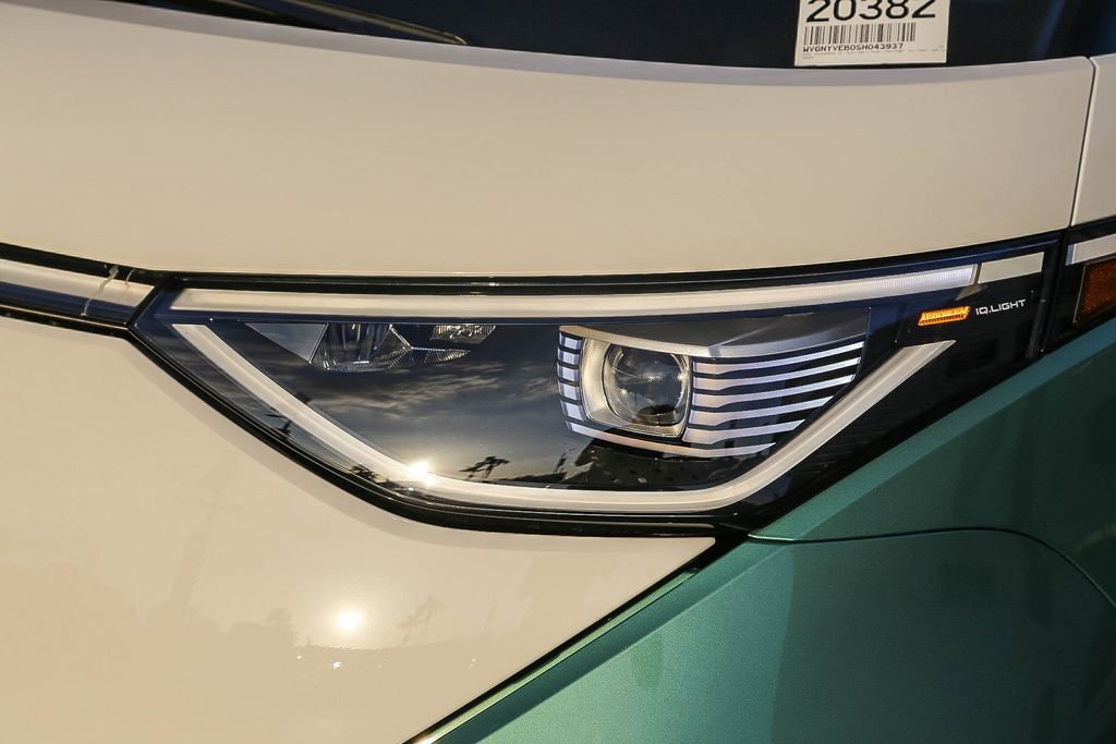 New 2025 Volkswagen ID. Buzz Pro S Plus image 12