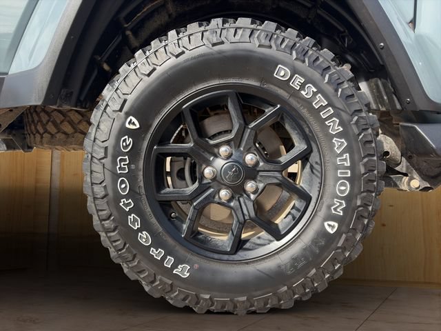 Used 2025 Jeep Gladiator Sport AWD/4WD image 27