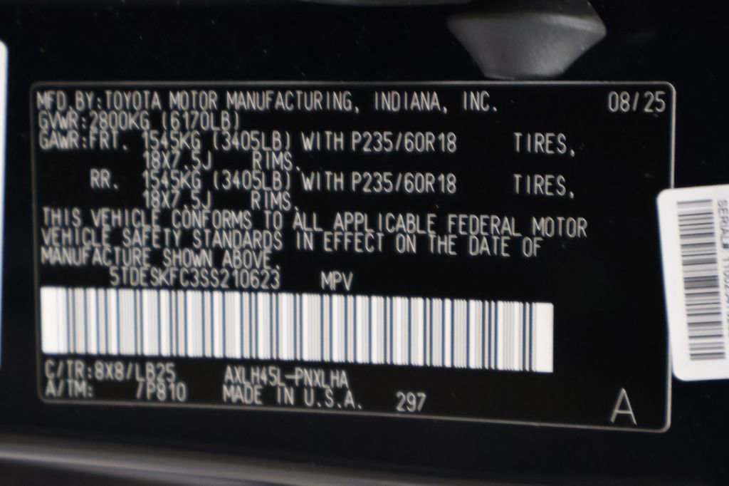 Certified 2025 Toyota Sienna Platinum image 17