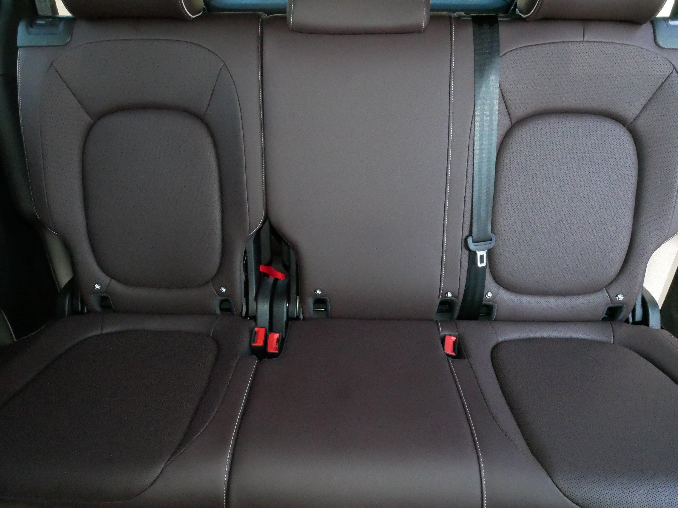Certified 2025 Volkswagen ID. Buzz Pro S RWD image 13