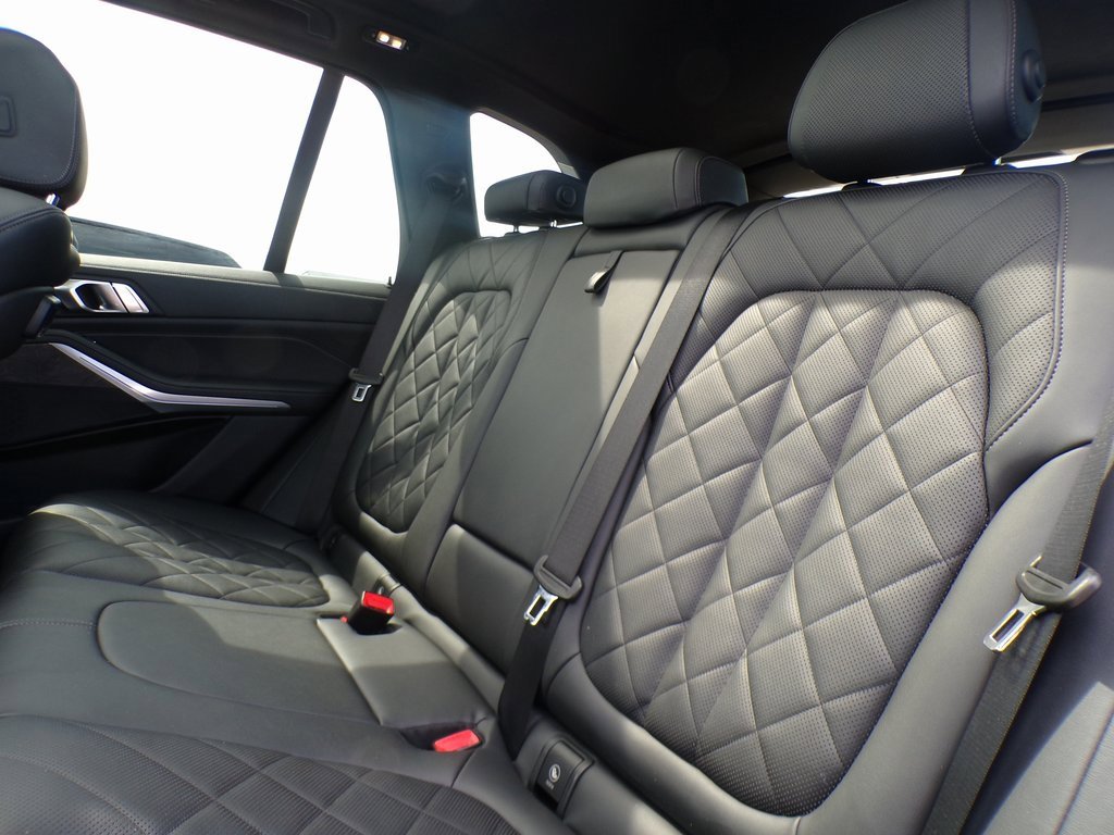 Used 2023 BMW X5 xDrive40i w/ Premium Package image 10