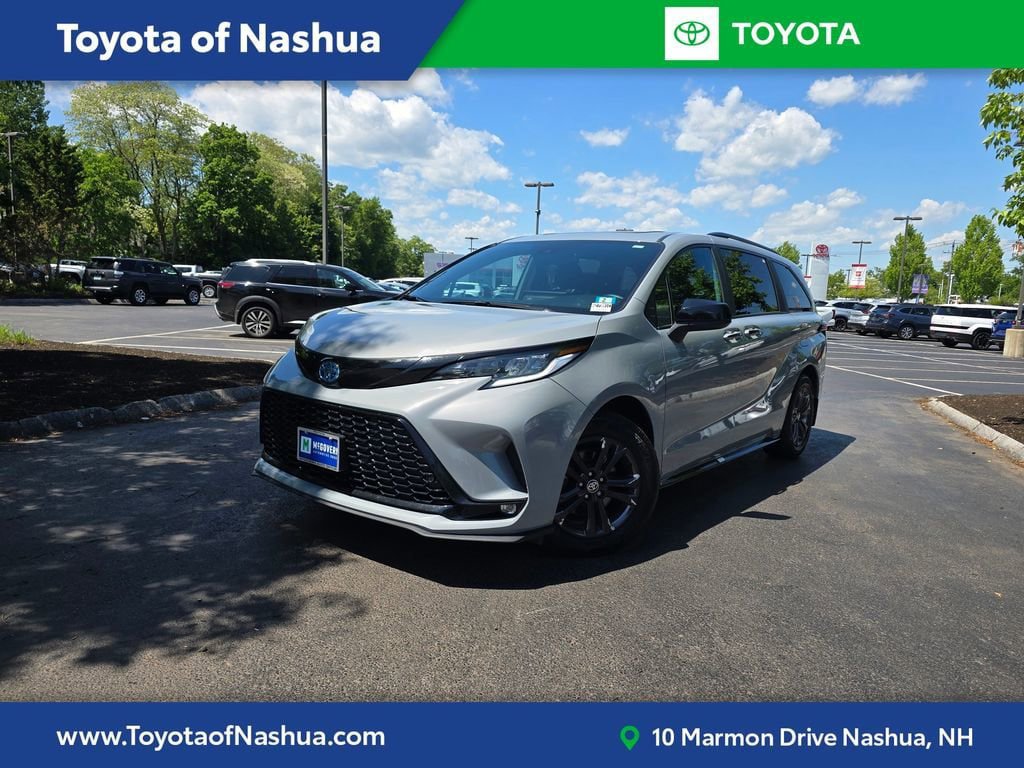 Certified 2025 Toyota Sienna XSE w/ XSE Plus Package AWD/4WD image 1