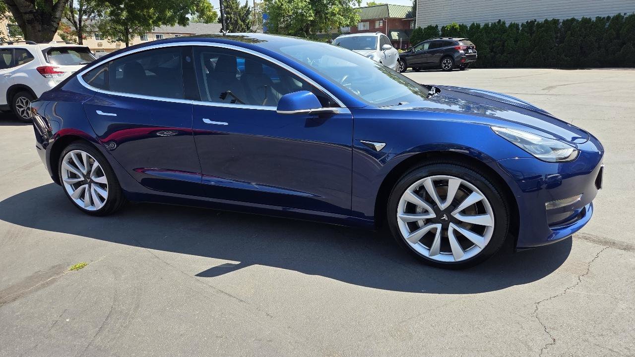 Used 2018 Tesla Model 3 Long Range RWD image 6