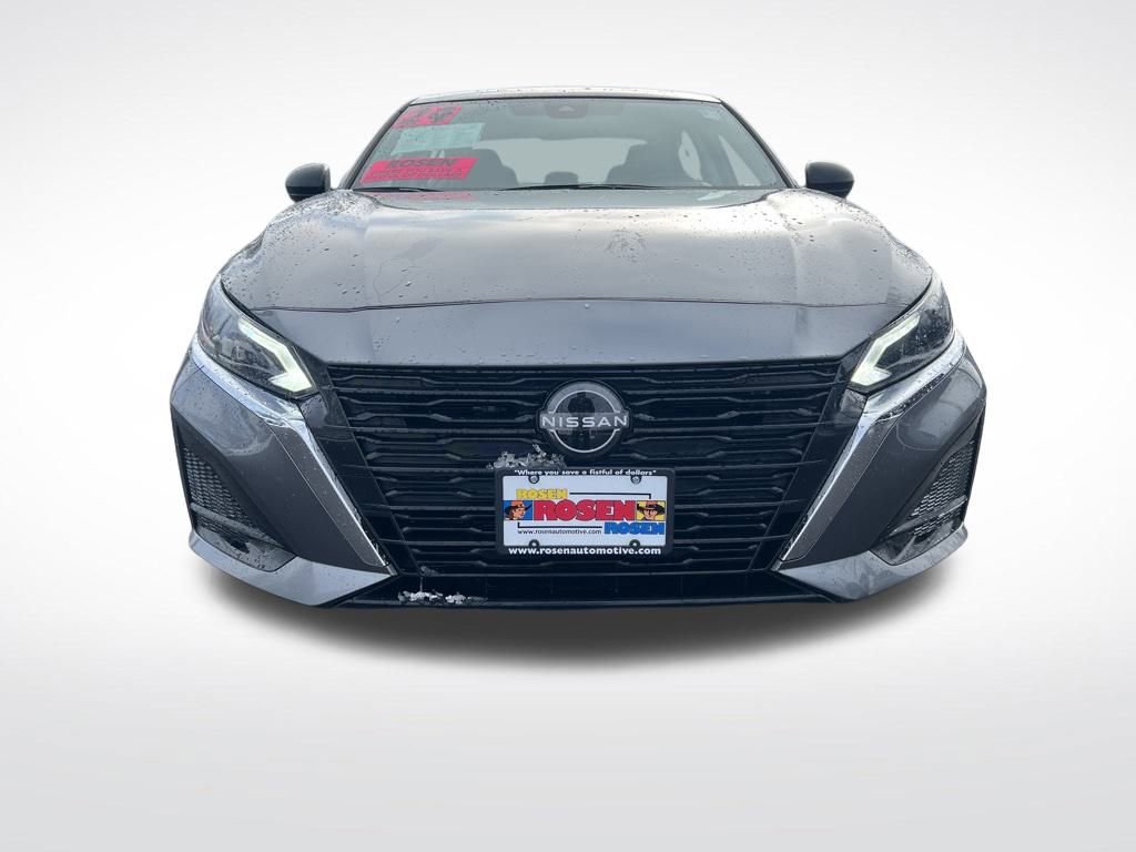 Certified 2024 Nissan Altima 2.5 SV image 2